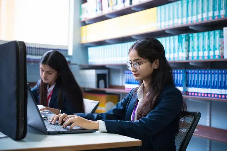 MBA colleges near Gandhinagar Ahmedabad